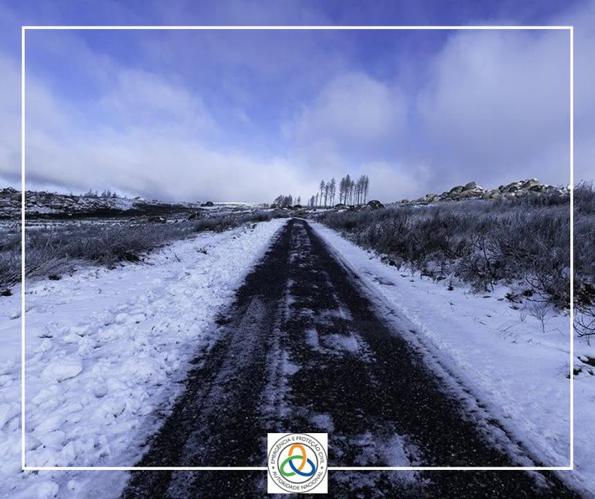 🟠 Aviso Laranja do #IPMA devido à previsão de queda de neve acima dos 1400/1600 metros de